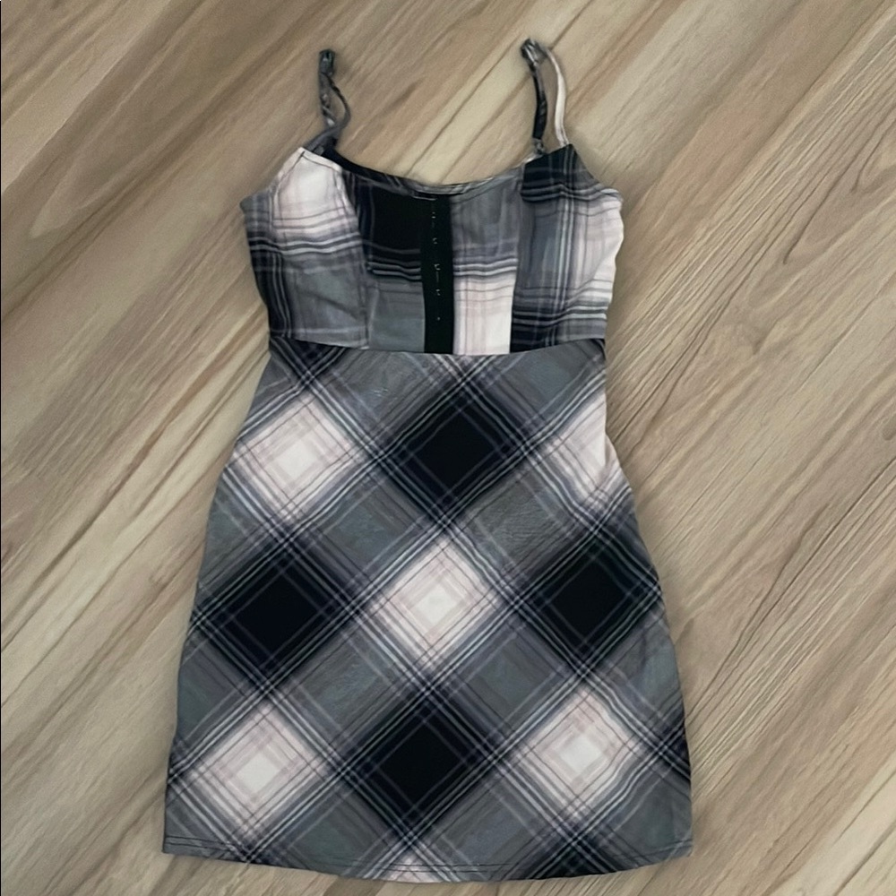 Plaid Sleeveless Dress - Black and Gray